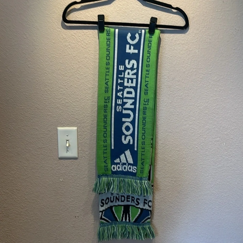 Adidas Seattle Sounders Football Soccer Scarf